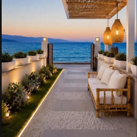 ελίτ Seafront Luxury *