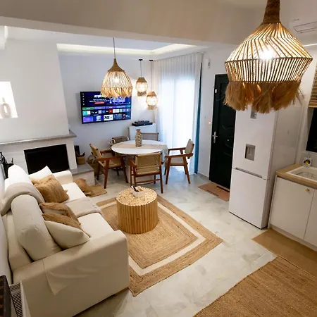 ελίτ Seafront Luxury Villa *